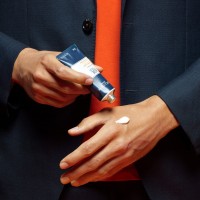 large-men-2022hand-cream-cadeapplicationrgb