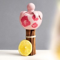 nr-nina-fleur-re22snr-9957still-life-nina-fleur-with-a-lemon